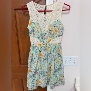 Delia’s Juniors floral and lace cotton dress fully lined